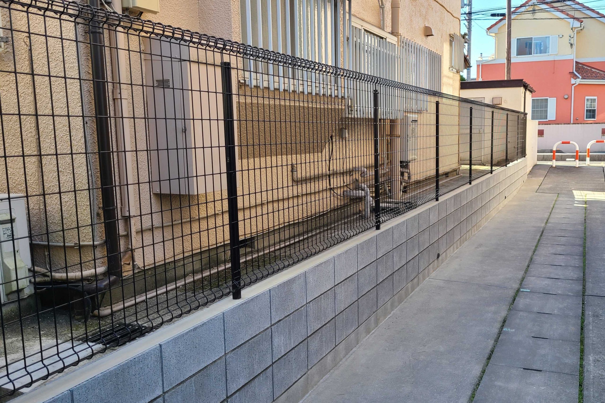 フェンス塀で事故予防 施工事例 地元のリフォーム店 越谷市 墨田区 さいたま市 ナカノヤ