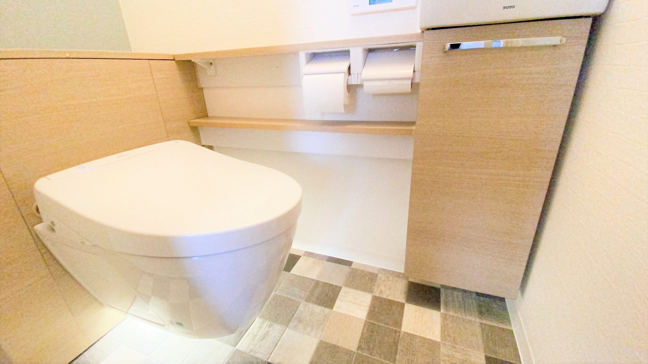 トイレが浮いてる お洒落すぎるフローティングタイプのトイレ 施工事例 地元のリフォーム店 越谷市 墨田区 さいたま市 ナカノヤ トイレが浮いてる お洒落すぎるフローティングタイプのトイレ 施工事例 地元のリフォーム店 越谷市 墨田区 さいたま市 ナカノヤ