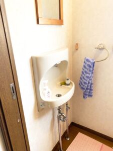 トイレ　リフォーム前-3