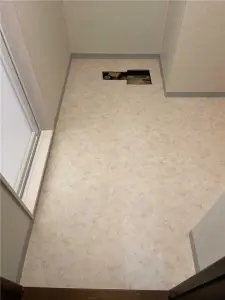 洗面台　施工中-2