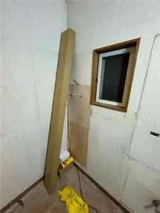 洗面内装　施工中-2
