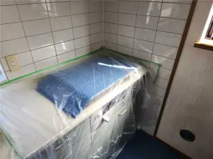 レンジフード施工中