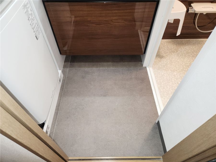 洗面所　クッションフロア施工後