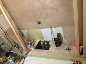 洗面台リフォーム　施工中
