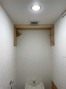 トイレ施工中-2