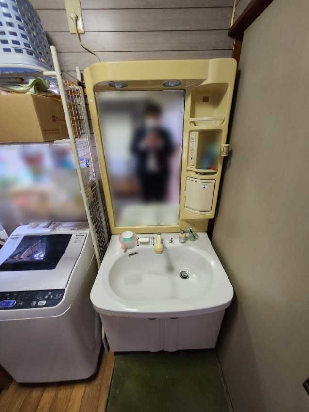洗面台施工前