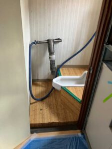 和式から洋式　施工中