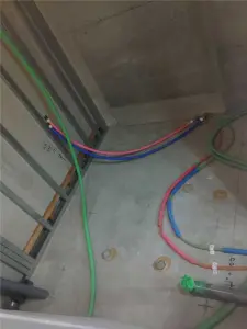 浴室　施工中-1
