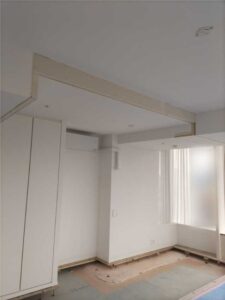 間仕切り　施工中