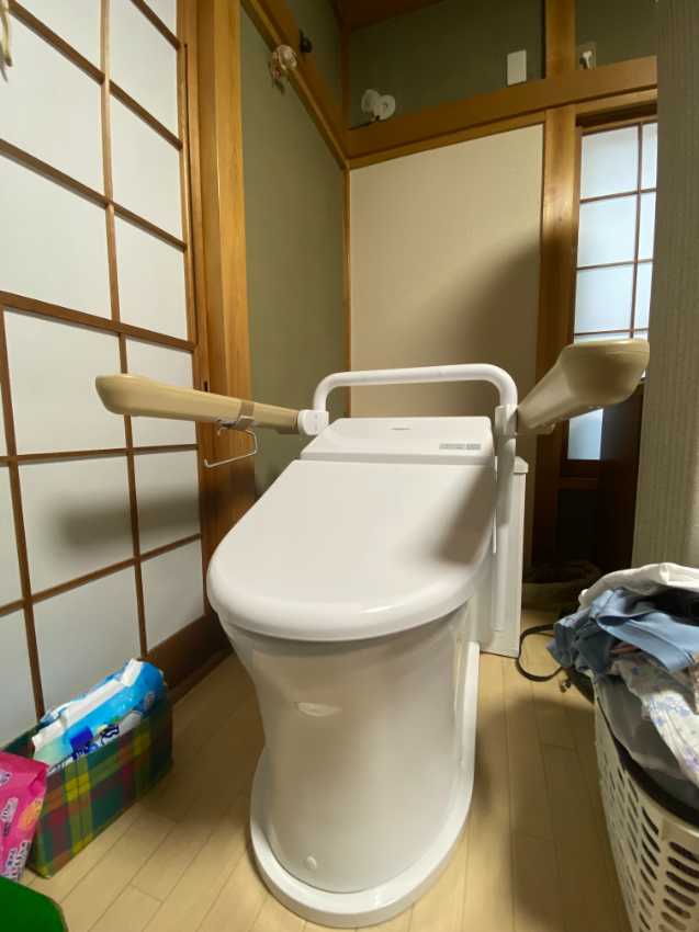 トイレ　施工前
