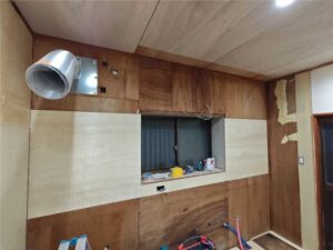 キッチン　施工中-1