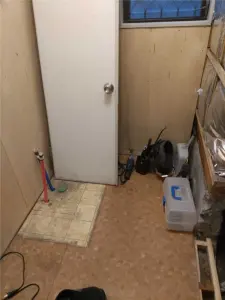洗面台　施工中-1