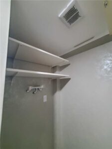 洗面所　施工中-2