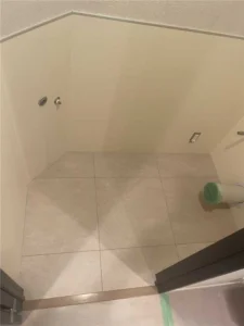 トイレ施工中-2