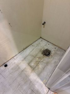 LIXIL サティス リフォーム中_1