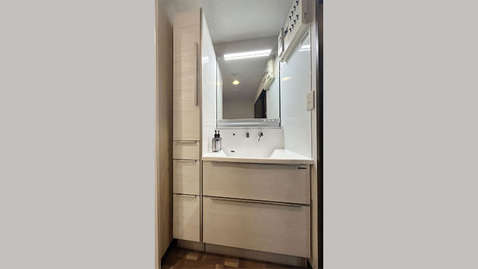 収納力と上質さを両立した洗面リフォーム｜越谷市