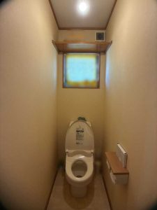 トイレ内装 リフォーム前_1