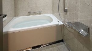 上質な石目柄が美しい浴室にリフォーム｜東京都