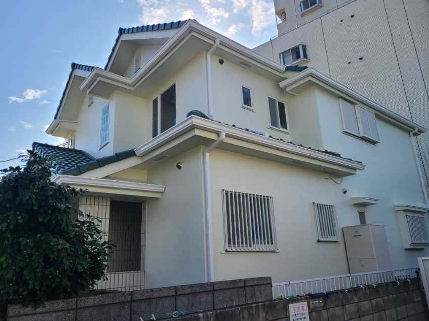 外壁塗装で生まれ変わる家│三郷市